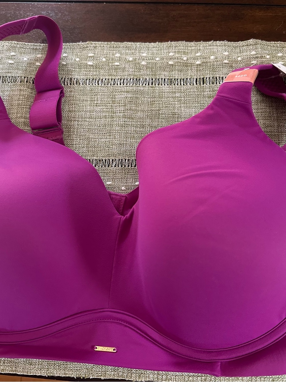Lane Bryant Cacique Vibrant Fuchsia Wireless Molded Bra